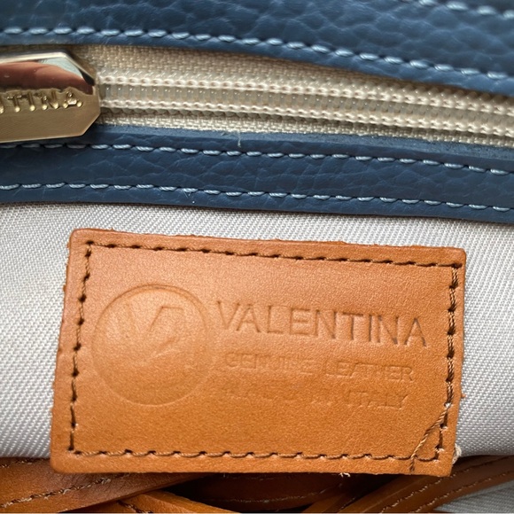 Valentina Italy Genuine Leather Shoulder handbag with cross body strap - Picture 6 of 7